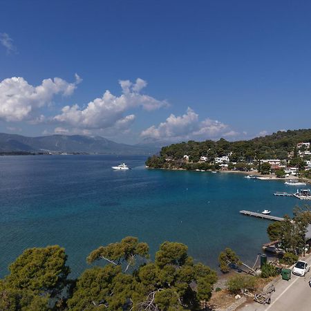 Seaview Apartment - Poros Relaxing Beachfront Flat Poros Town Bagian luar foto