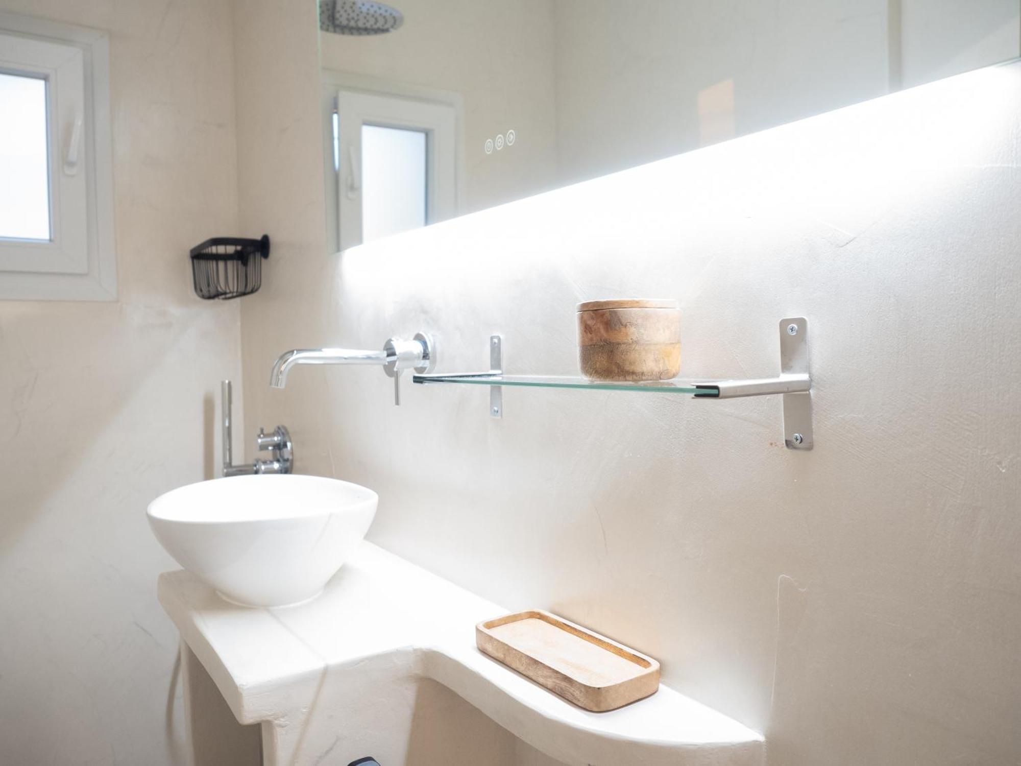 Seaview Apartment - Poros Relaxing Beachfront Flat Poros Town Bagian luar foto