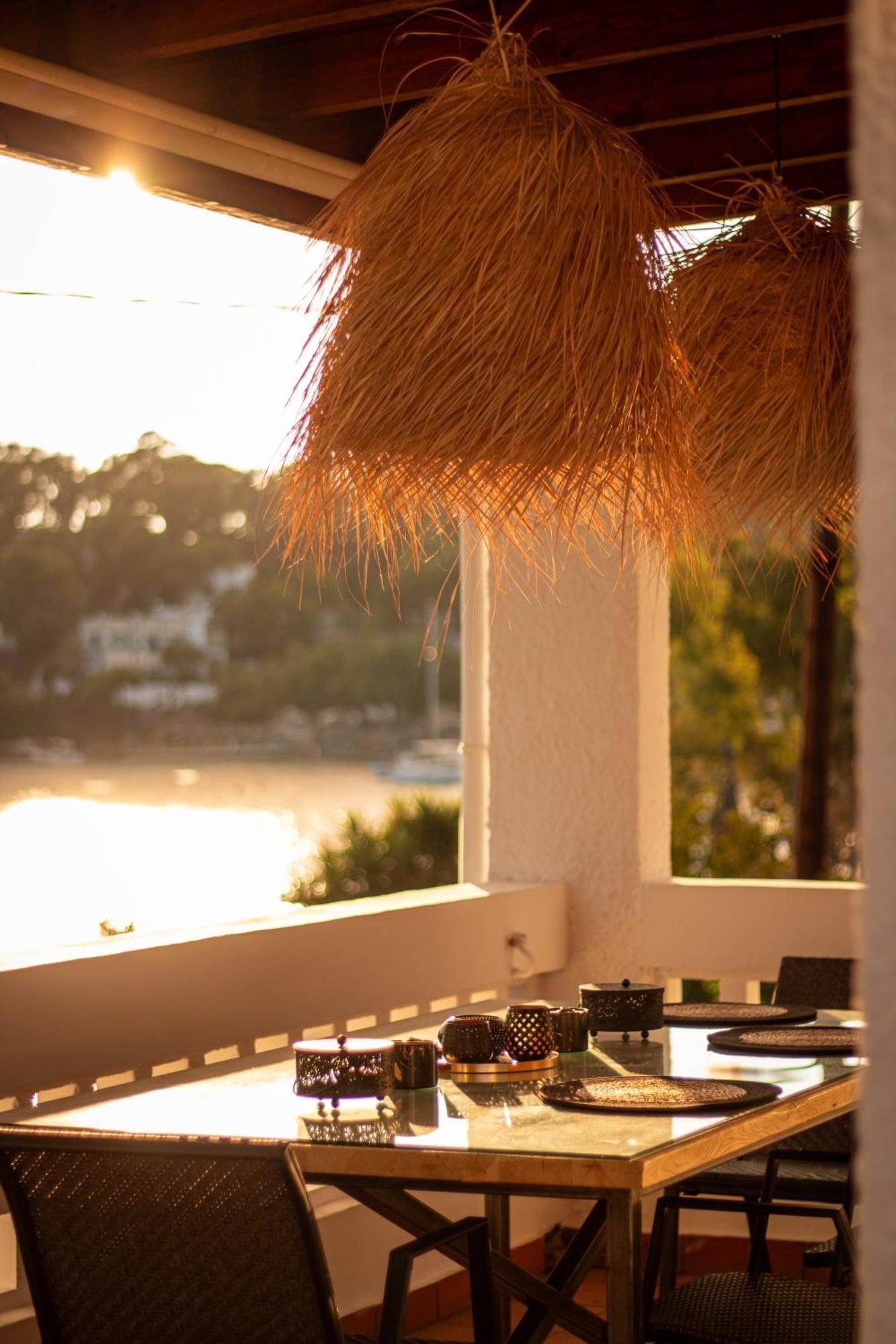 Seaview Apartment - Poros Relaxing Beachfront Flat Poros Town Bagian luar foto